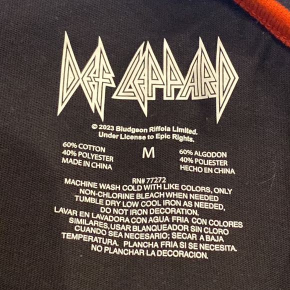 Def Leppard Tiger One Shoulder Cropped Sleeveless Tee Shirt Various Sizes NWT - Picture 6 of 8